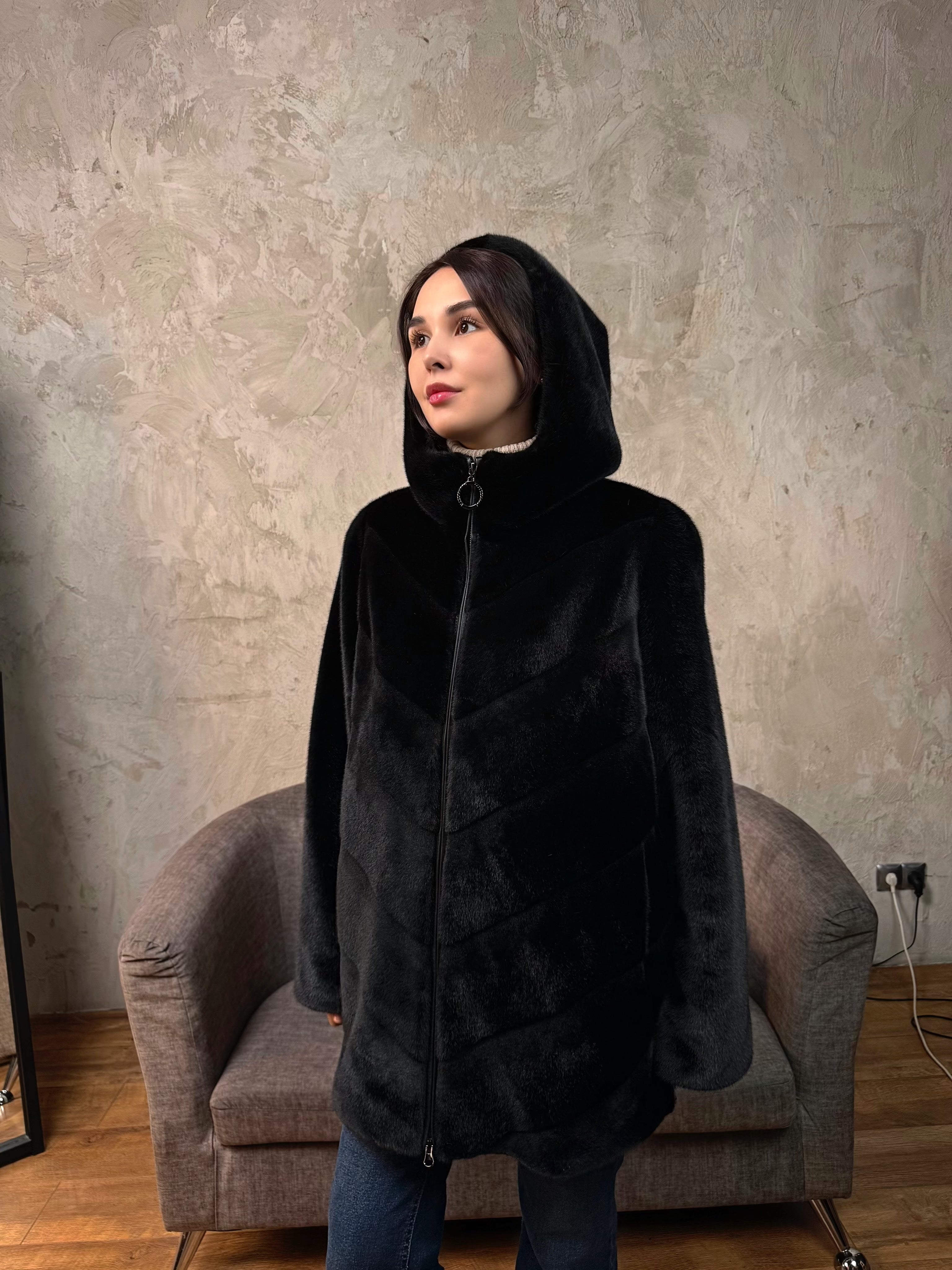 автоледи с капюшоном