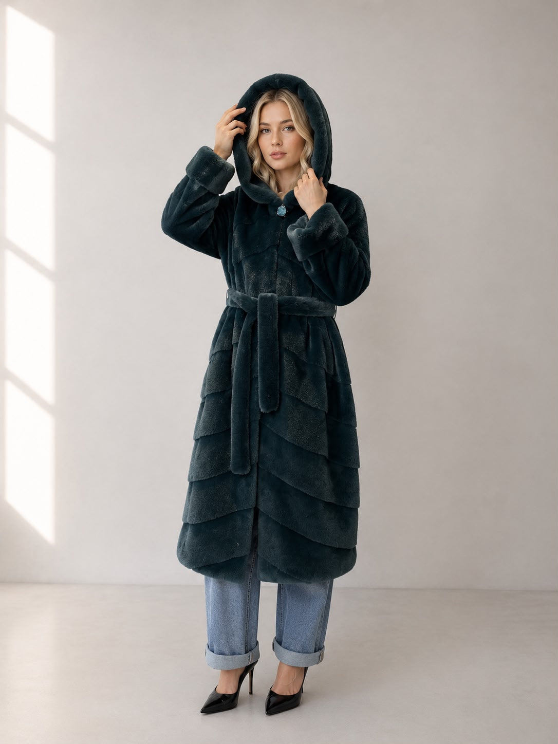 FUR COAT