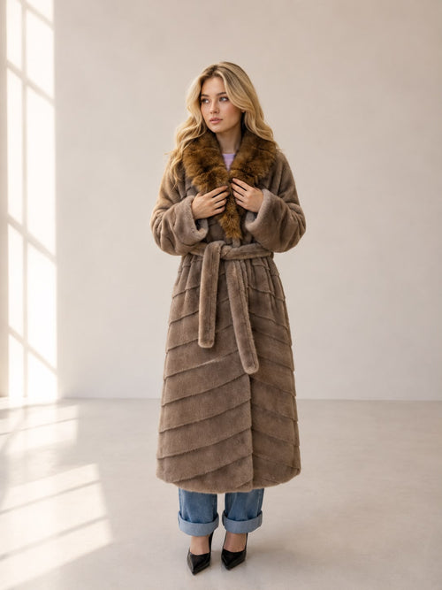 FUR COAT
