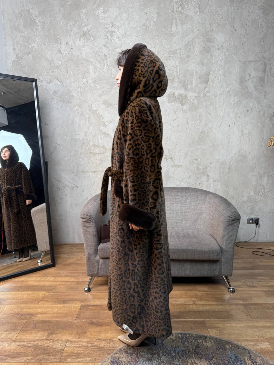 тигровая длинная с капюшоном