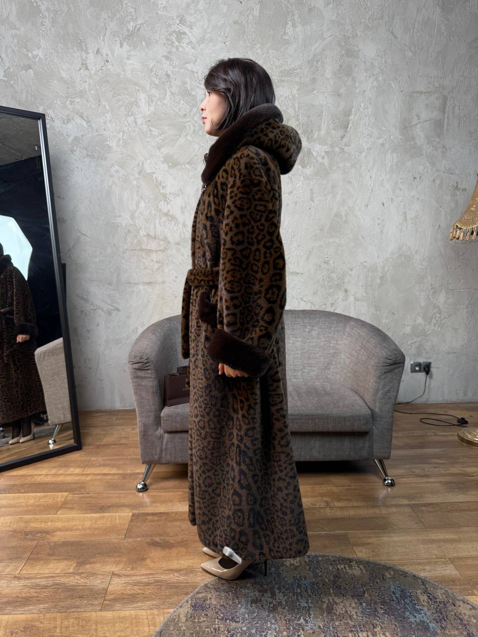 тигровая длинная с капюшоном