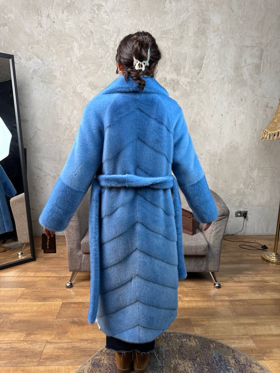 длинная голубая