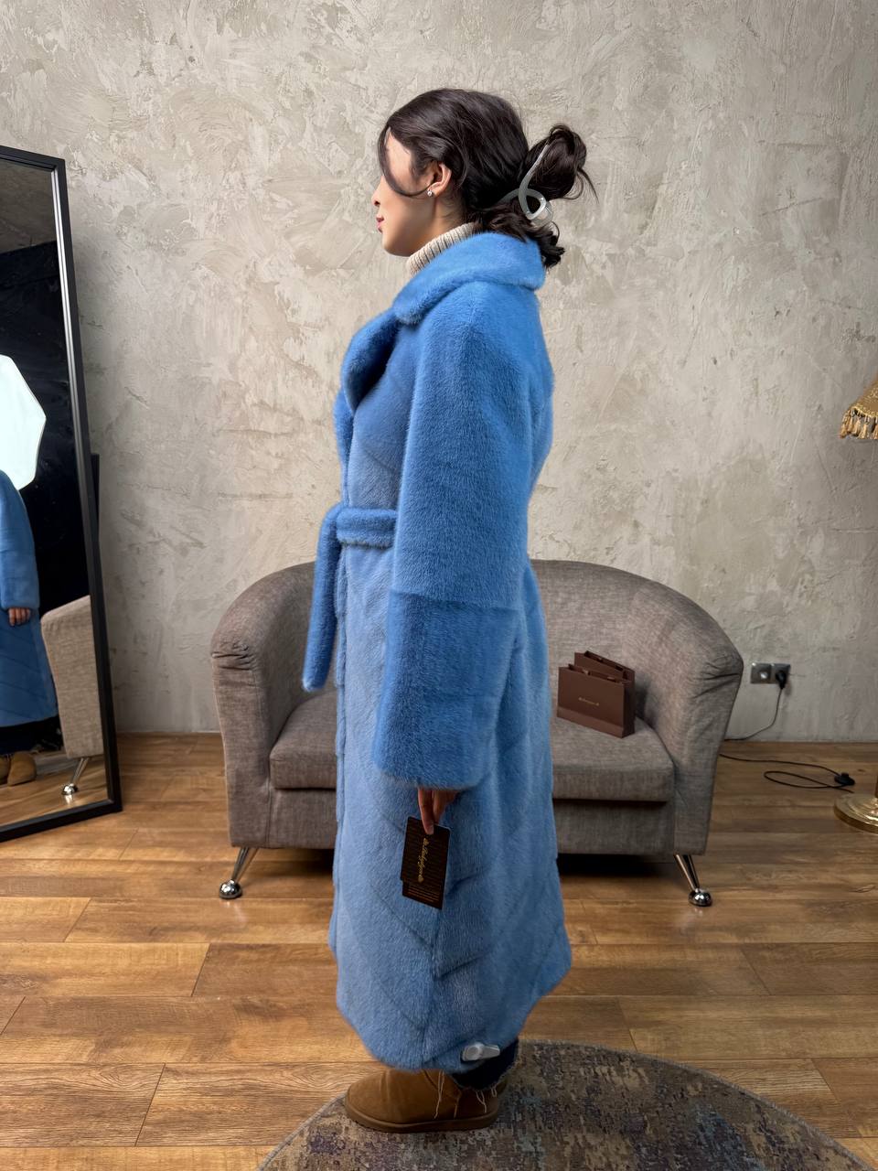 длинная голубая