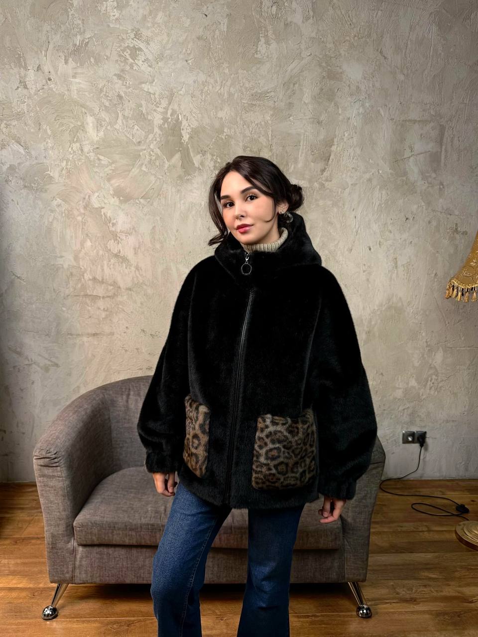 короткая с капюшоном автоледи леопадовые вставки