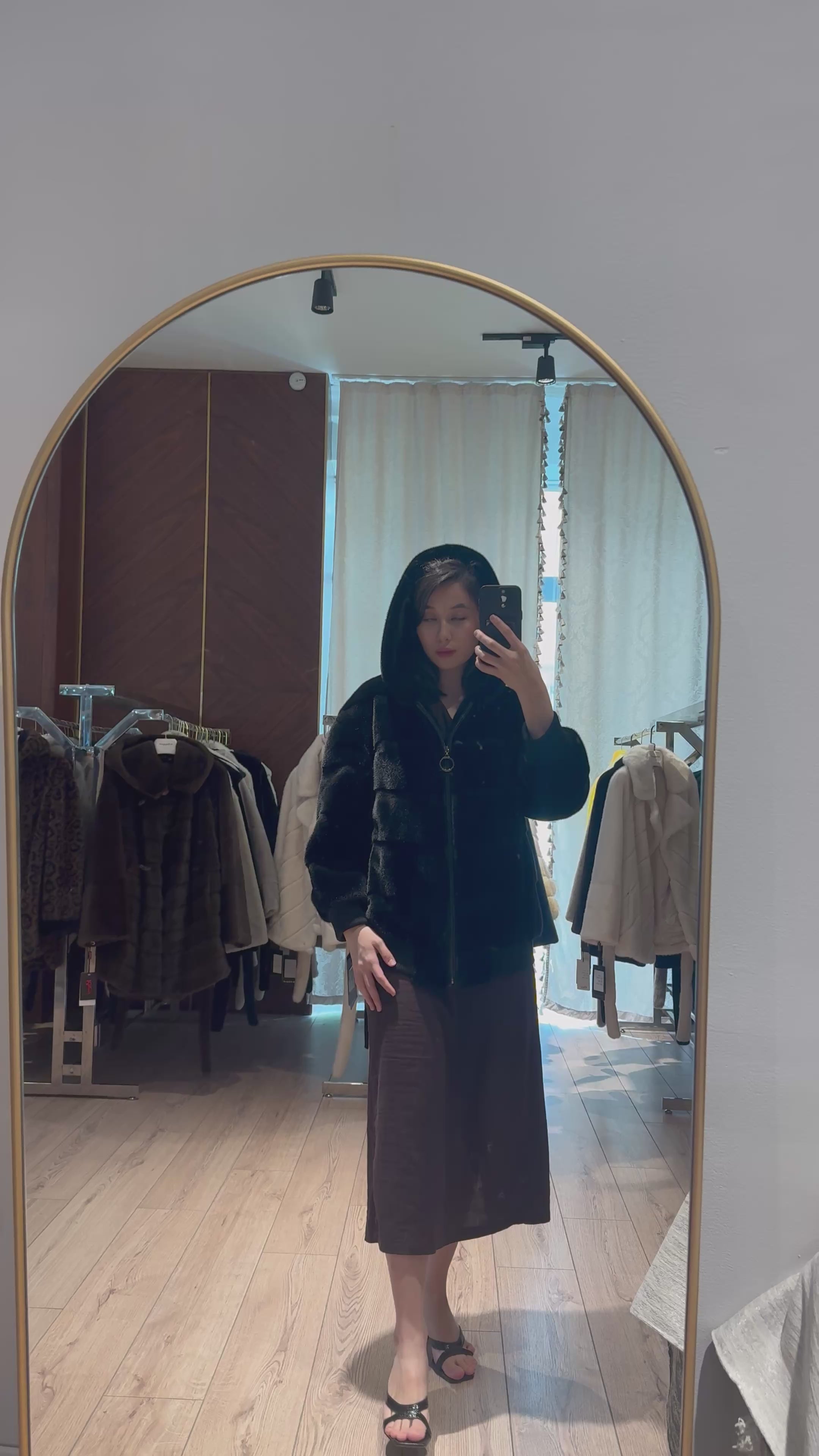 FUR COAT