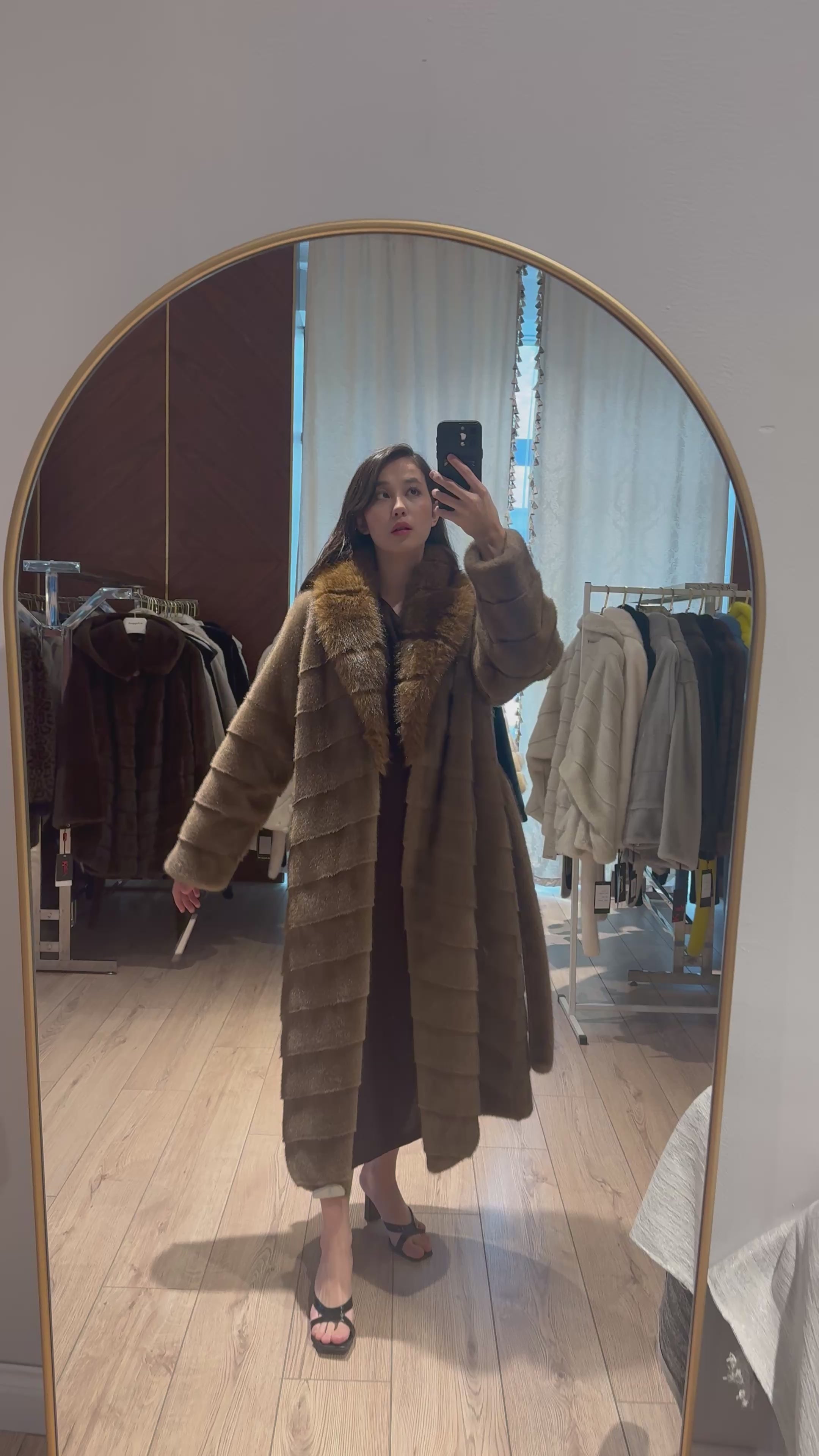 FUR COAT