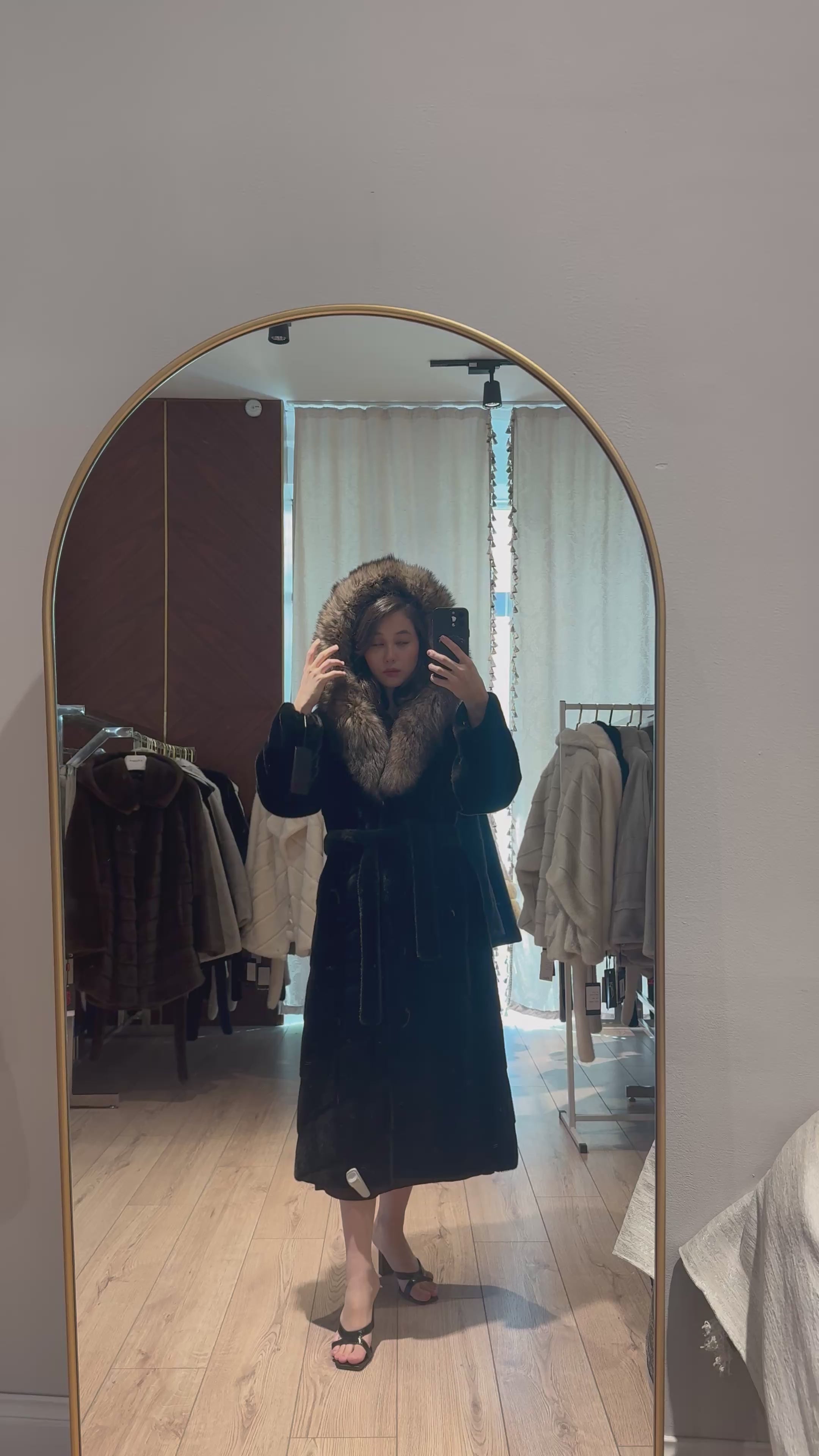 FUR COAT