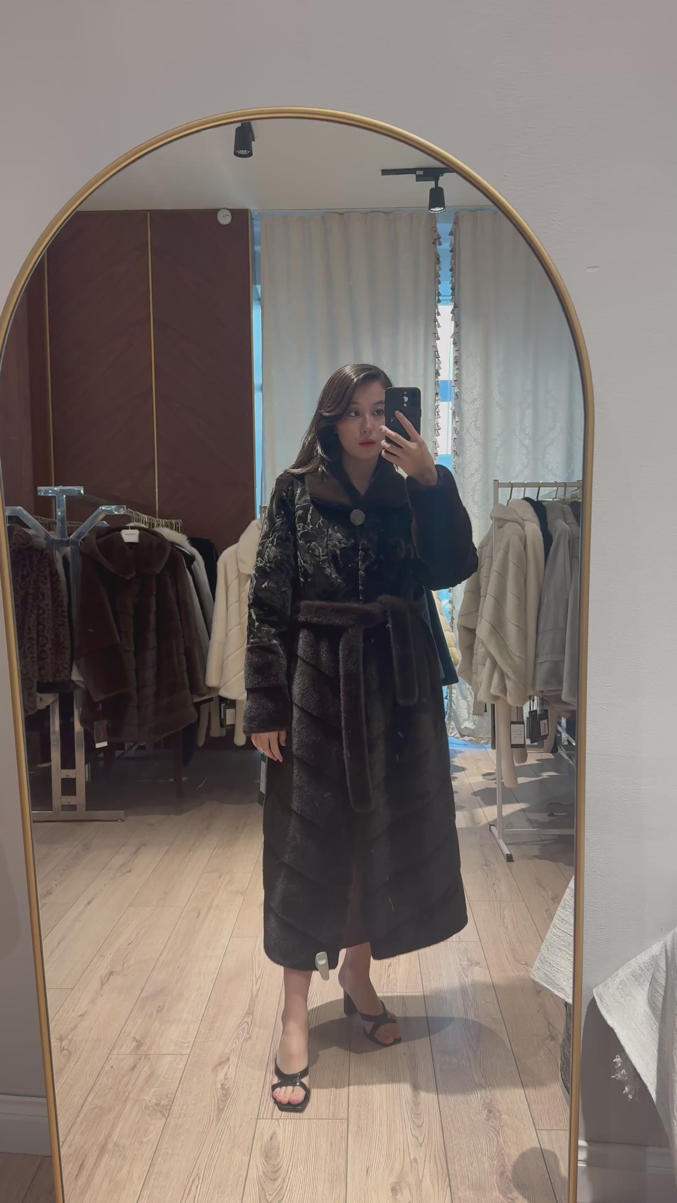 FUR COAT
