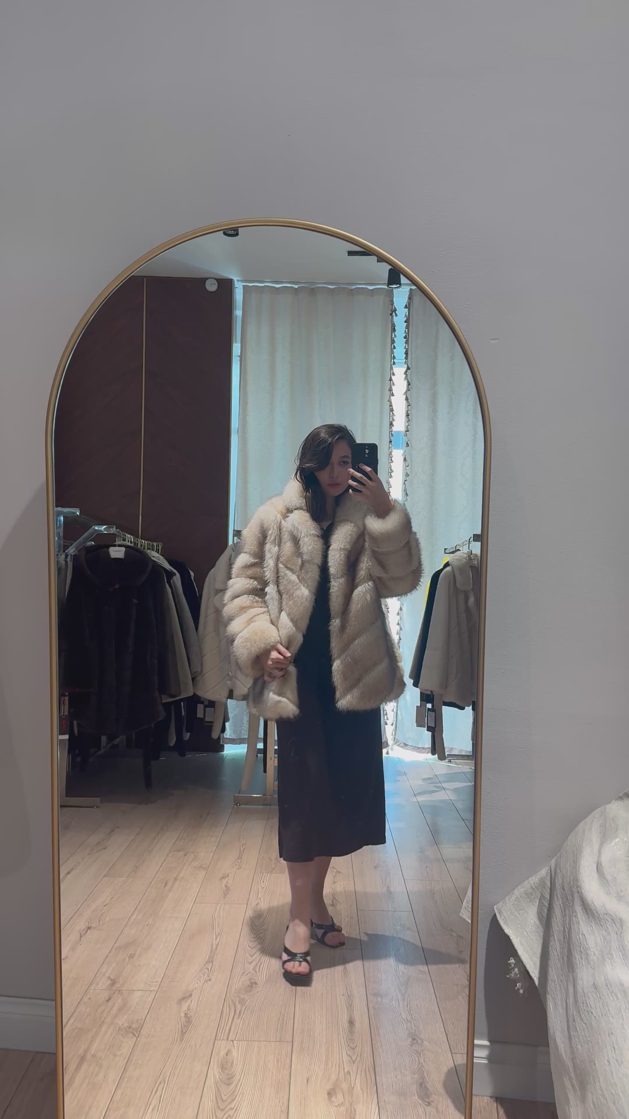 FUR COAT