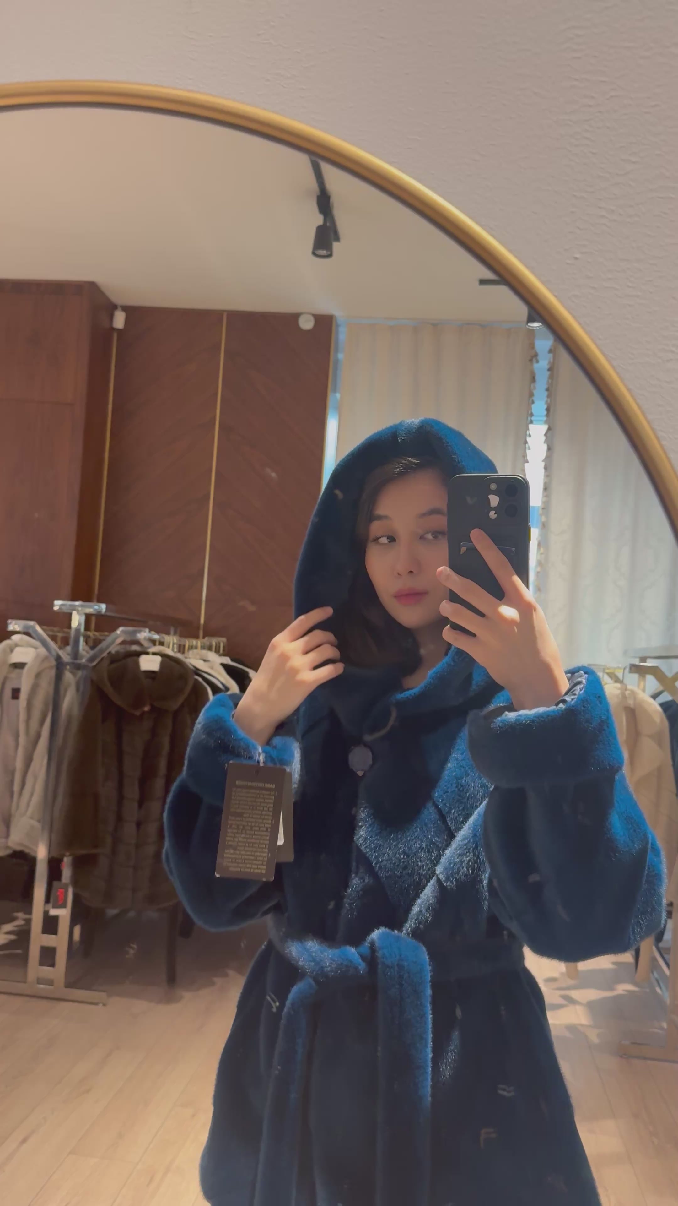 FUR COAT