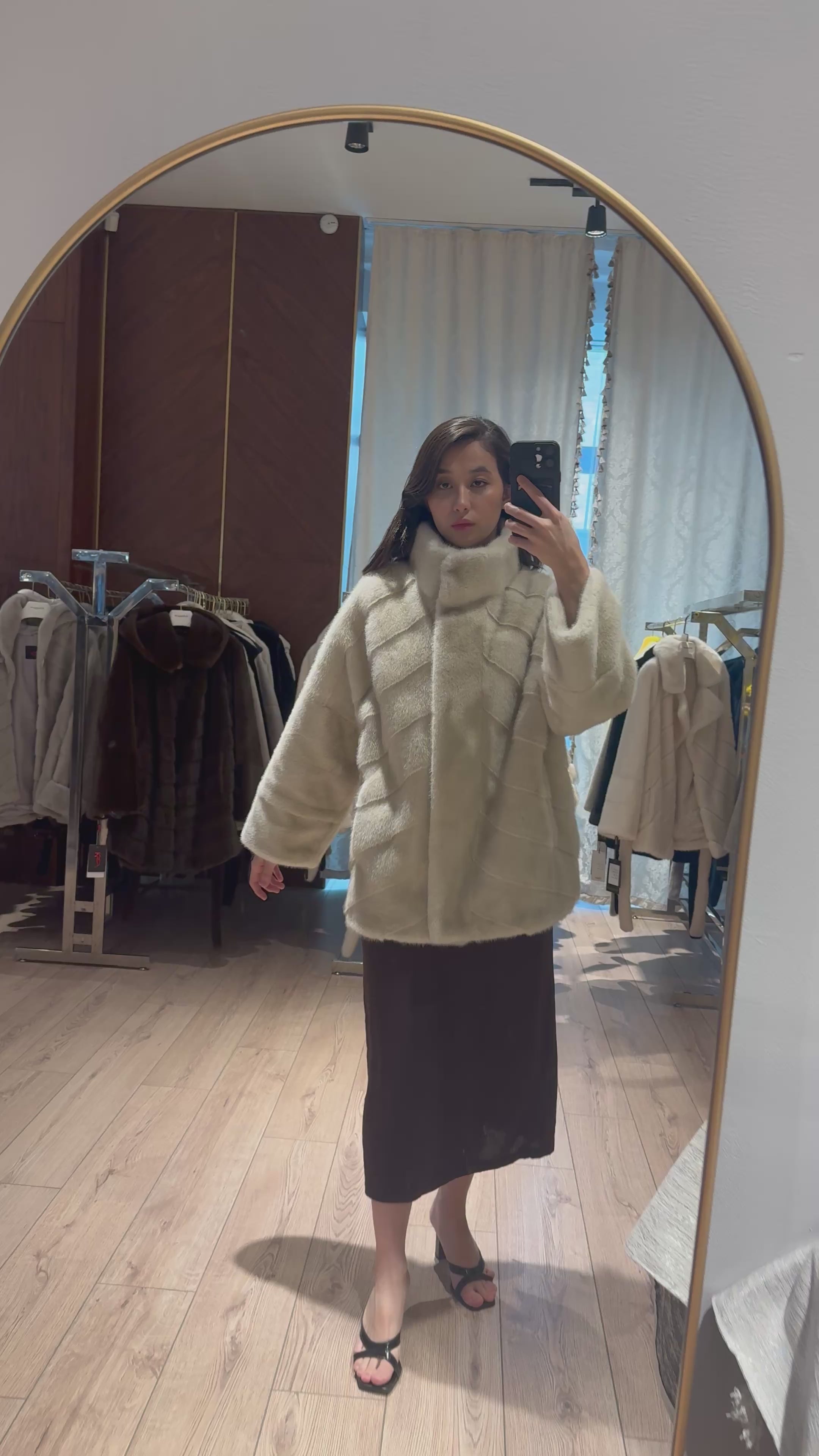 FUR COAT
