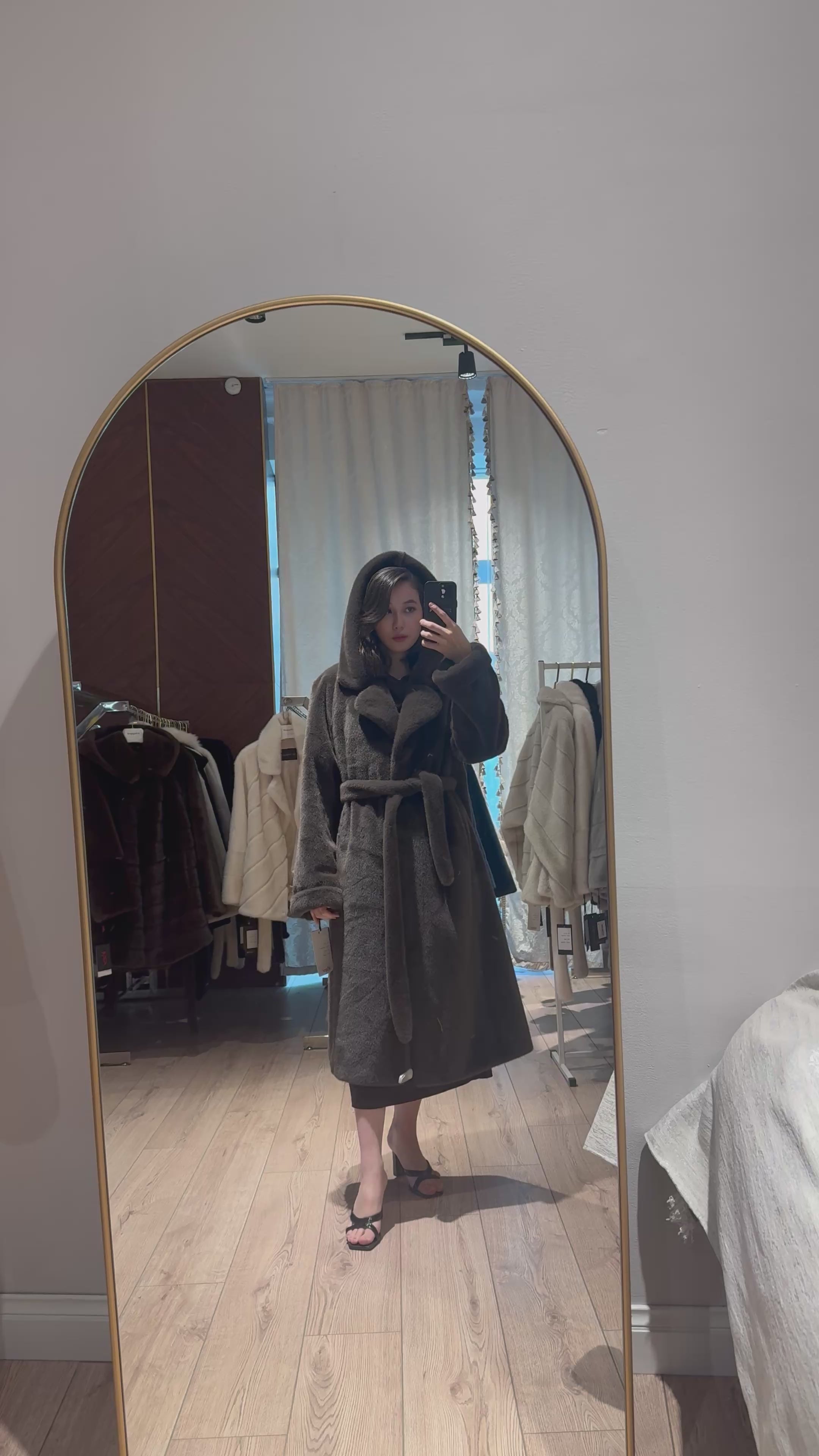 FUR COAT